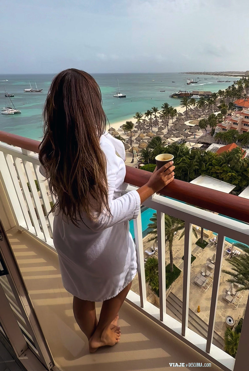 Flor Zaccagnino, Hyatt Ambassador, balcón, habitación, Hyatt Aruba
