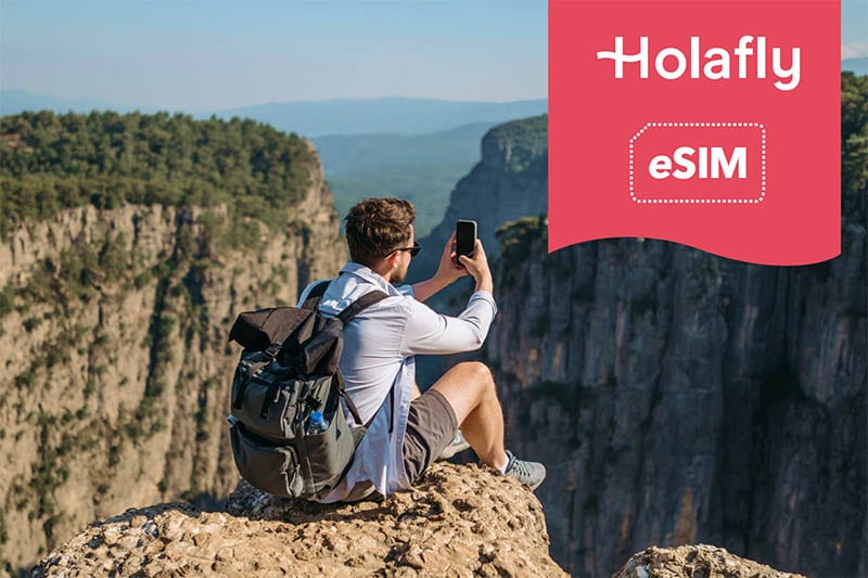 Tarjeta eSIM de Holafly, una de las mejores formas de tener conexión a internet en los viajes internacionales