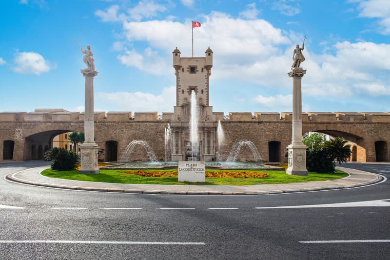 Puertas de Tierra, otro de los lugares que visitar en Cádiz
