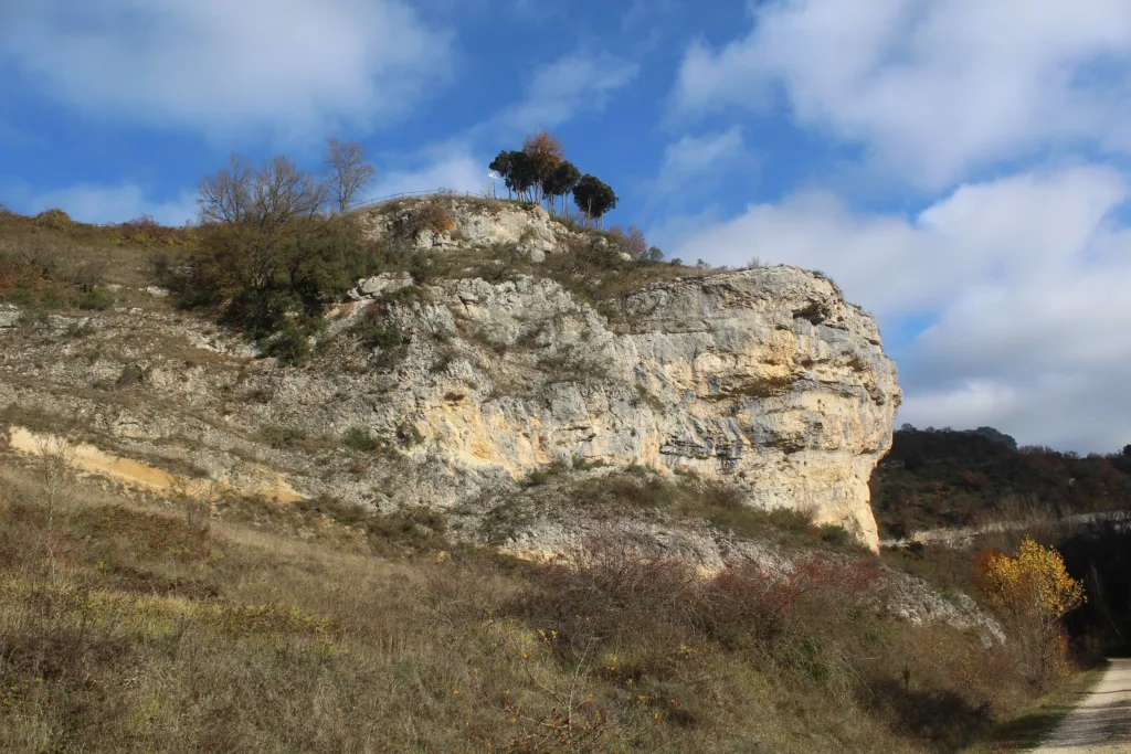 Senda de Bujanda, en el parque natural de Izki. Por joseignacio.