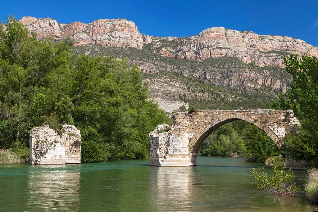 Pont Trencat de Camarasa (Lleida).