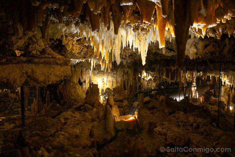 Ruta Perirgord Coche Grotte du Grand Roc