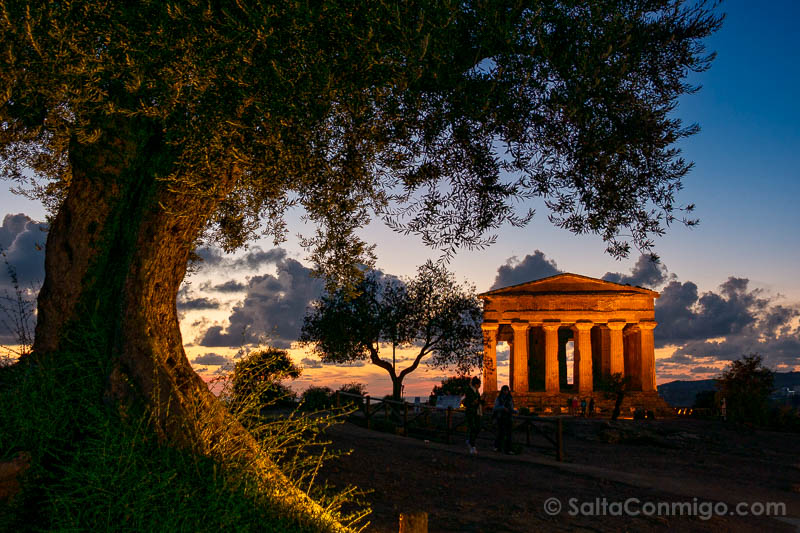 Valle de los Templos Templo de la Concordia Hora Azul
