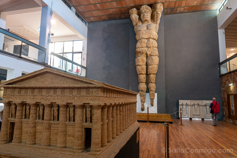 Valle de los Templos Museo Arqueologico Regional Pietro Griffo Telamon Zeus Olimpico