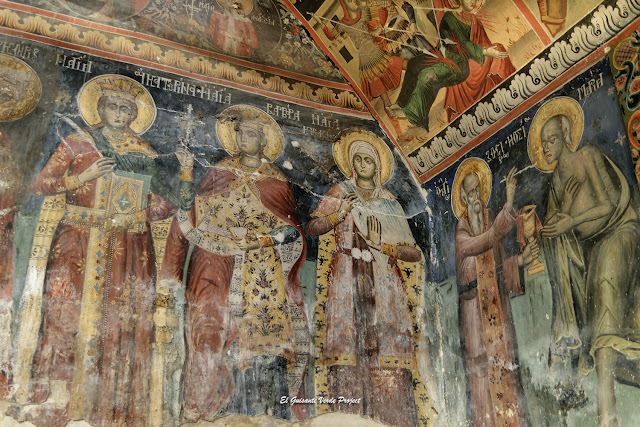 Santa María de Leusa, pinturas reyes, Albania - El Guisante Verde Project