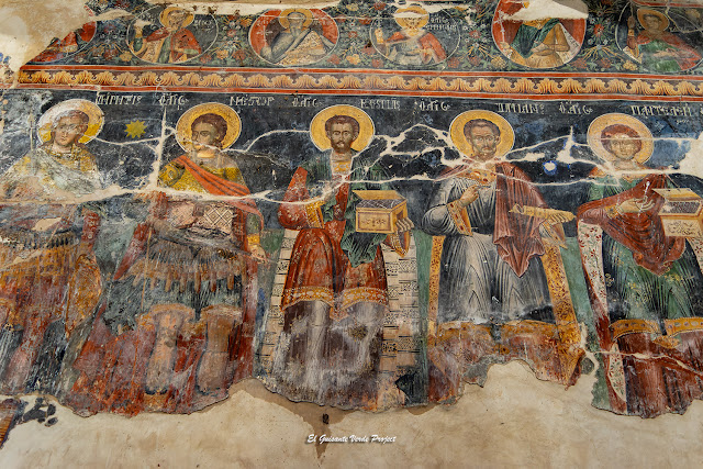 Santa María de Leusa, pinturas santos, Albania - El Guisante Verde Project