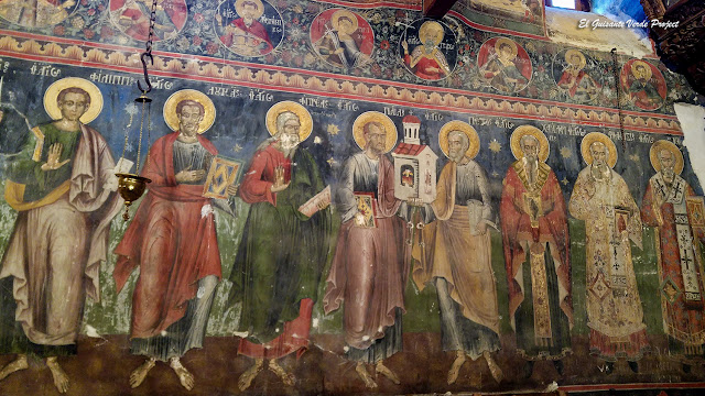 Santa María de Leusa, pinturas paredes, Albania - El Guisante Verde Project
