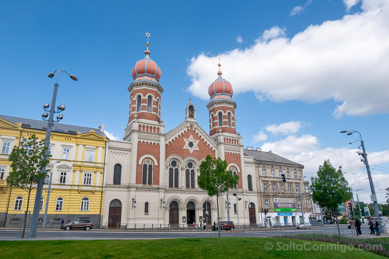 Que Ver en Pilsen Gran Sinagoga Exterior