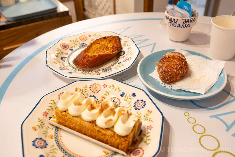 Comer en Sevilla Manu Jara Dulceria Torrija Milhojas Croissant