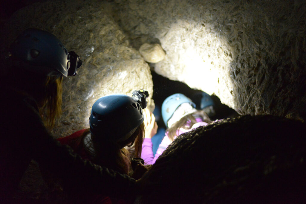 Espeleovisita por las Cuevas de Sorbas. Cedida por © TURISMO ANDALUZ