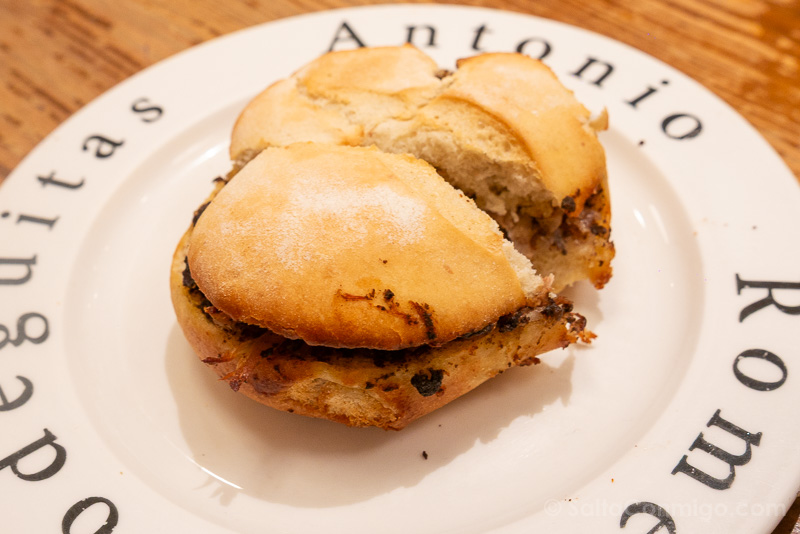 Comer en Sevilla Bodeguita Antonio Romero Montaito Pringa