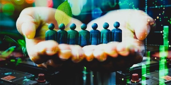 Javier Ceballos Jiménez - Responsabilidad Social Empresarial ¡Transformando comunidades con impacto duradero! - FOTO