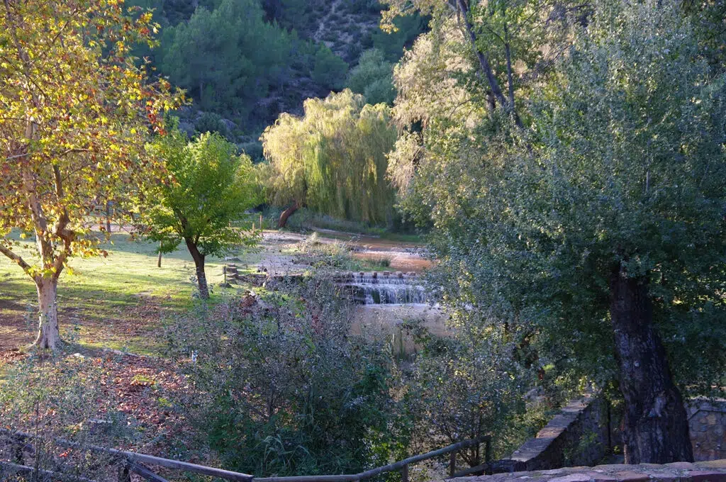 Entorno natural del azud de Tuéjar. Cortesía del Ayuntamiento de Tuéjar.