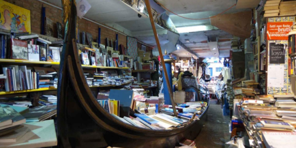 Javier Francisco Ceballos Jiménez | 5 Librerías Curiosas que Desafían la Imaginación