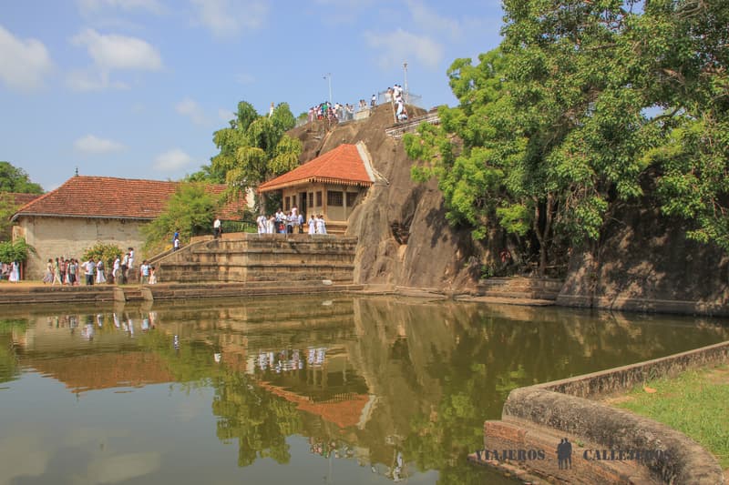 Isurumuniya Temple otro de los lugares que visitar en Anuradaphura