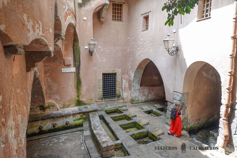 lavadero medieval cefalu sicilia