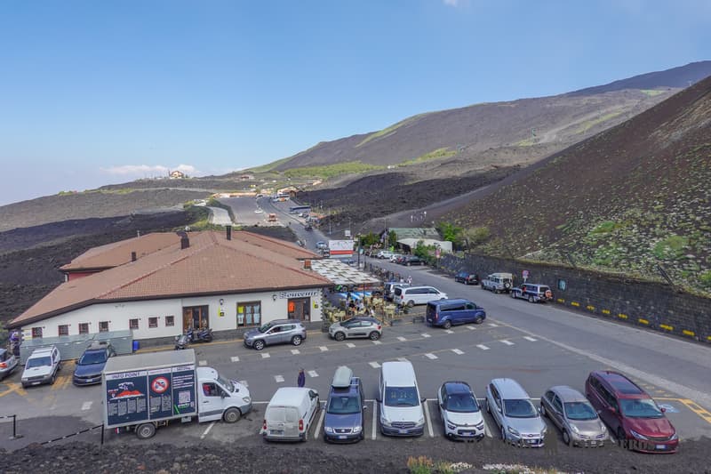 Parking en el volcán Etna