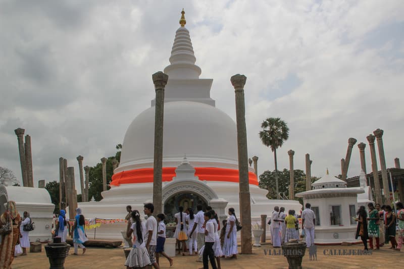 Thuparamaya, el templo más antiguo que ver en Anuradhapura (y en Sri Lanka)