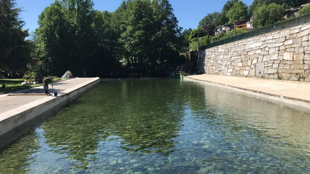 Piscina natural de Arenas de San Pedro (Ávila).