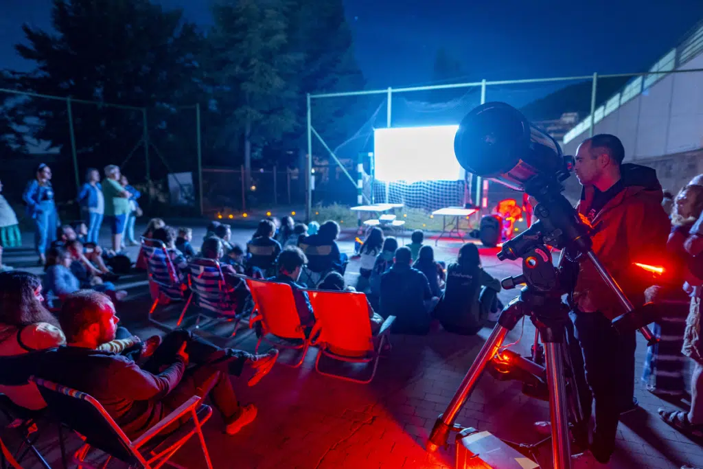 Las Star Parties incluyen talleres y charlas divulgativas.