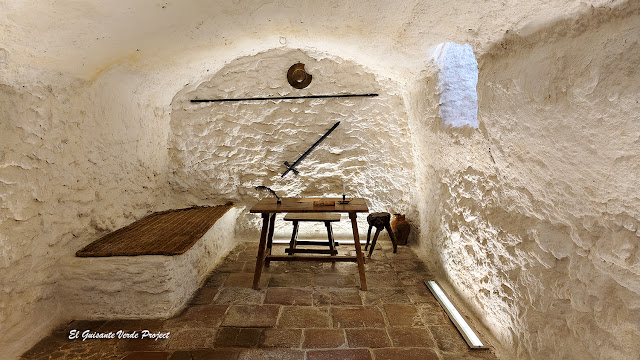 Cueva de Medrano, escritorio - Argamasilla de Alba, por El Guisante Verde Project