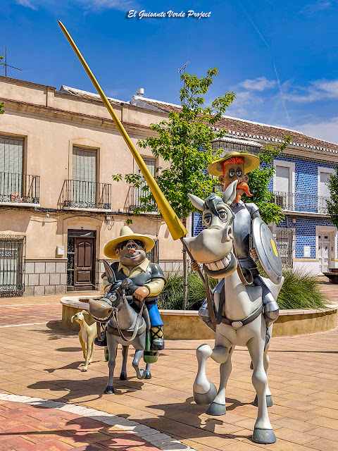 Don Quijote, Sancho Panza y Rocinante - Argamasilla de Alba, por El Guisante Verde Project