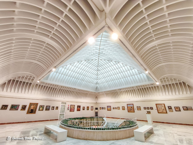 Museo Antonio López Torres, edificio brutalista - Tomelloso, por El Guisante Verde Project