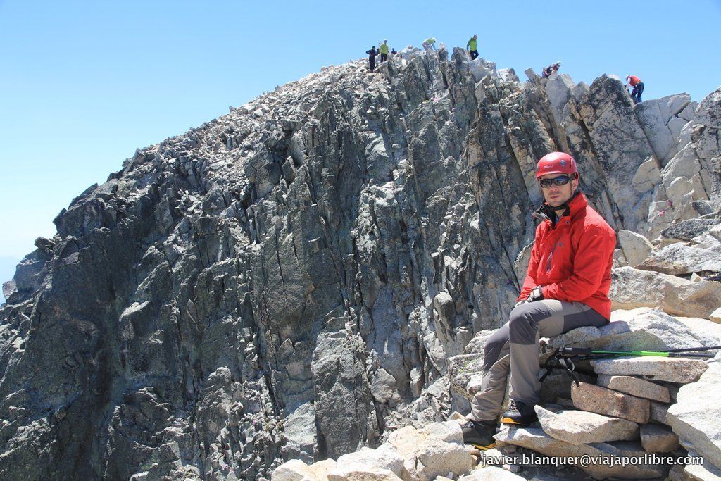 Senderismo - Ruta y ascensión al Aneto (Senderismo en Pirineos) Trekking en Pirineos