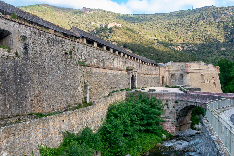 Villefranche-de-Conflent Occitania Francia Muralla