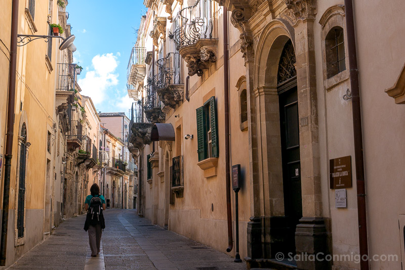 Que Ver en Ragusa Sicilia Palazzo La Rocca Via Capitano Bocchieri