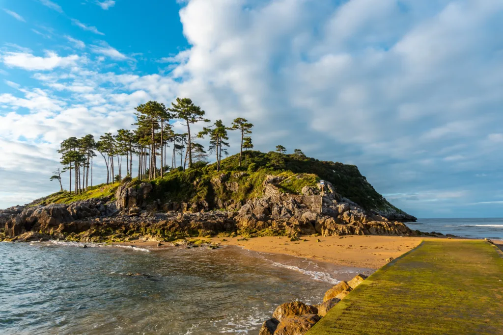 Isla de Garraitz, frente a Lekeitio, Vizcaya