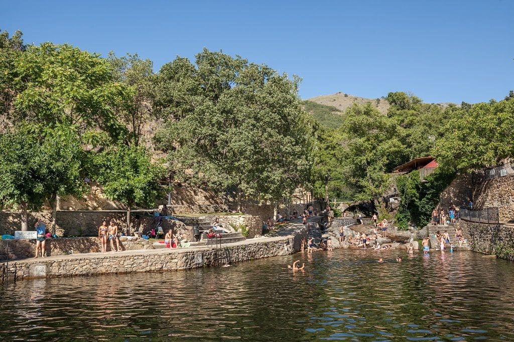 Piscina natural de Casas del Monte (Cáceres).