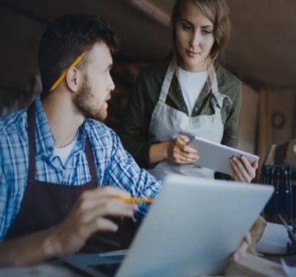 Luis Alberto Pérez González - ¡Entérate! Cómo dominar la gestión del dinero en emprendimientos familiares - FOTO