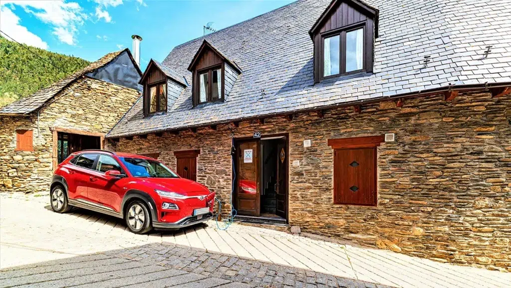 Casas rurales con cargador para coche eléctrico en Cataluña: Apartamentos Arán (Vielha, Lleida).