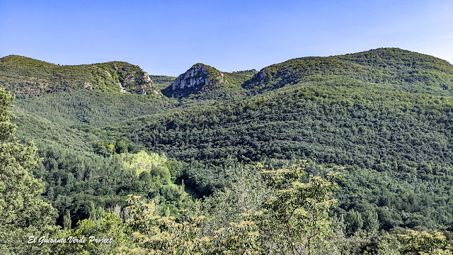 Vistas desde lo alto de la Ruta del Agua de Berganzo - Álava, por El Guisante Verde Project