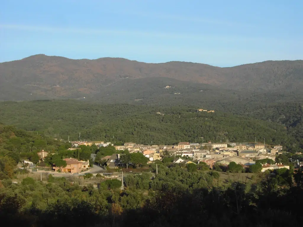 Vista panorámica de Agullana, en Girona. Por Juan R. Lascorz (Wikipedia)