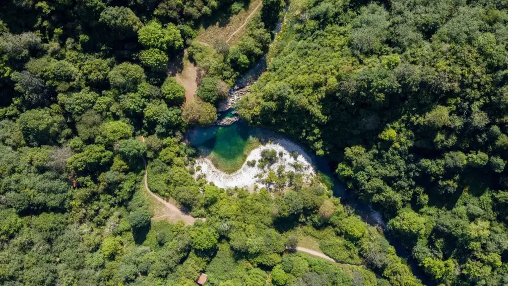 Playa fluvial Olla de San Vicente, en Cangas de Onís (Asturias). Por Ania