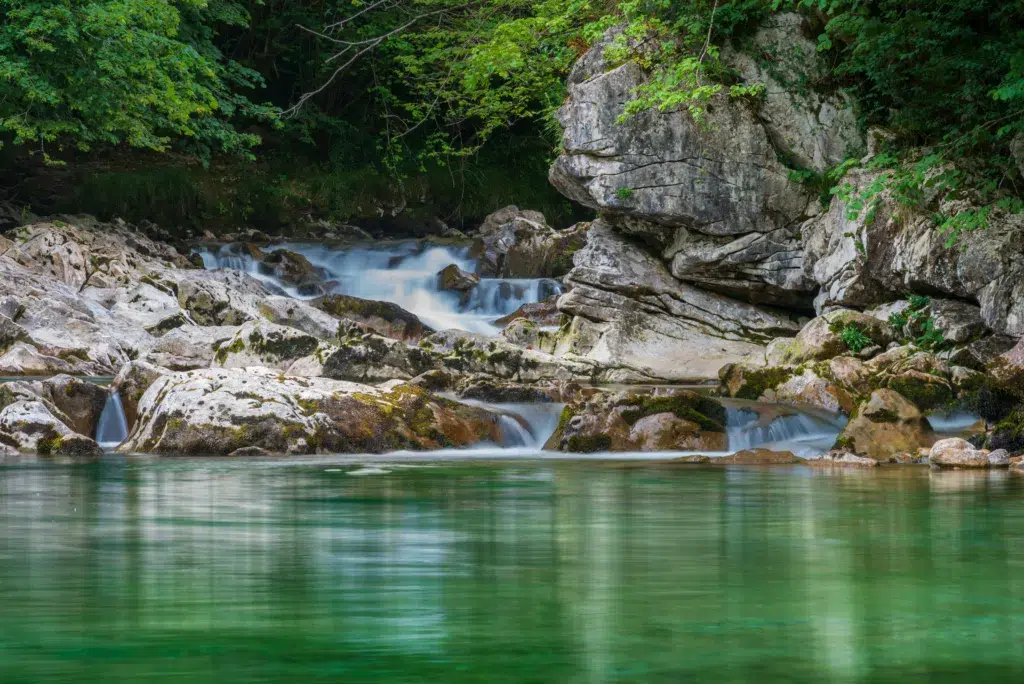 Piscina natural Olla de San Vicente, en Cangas de Onís (Asturias)