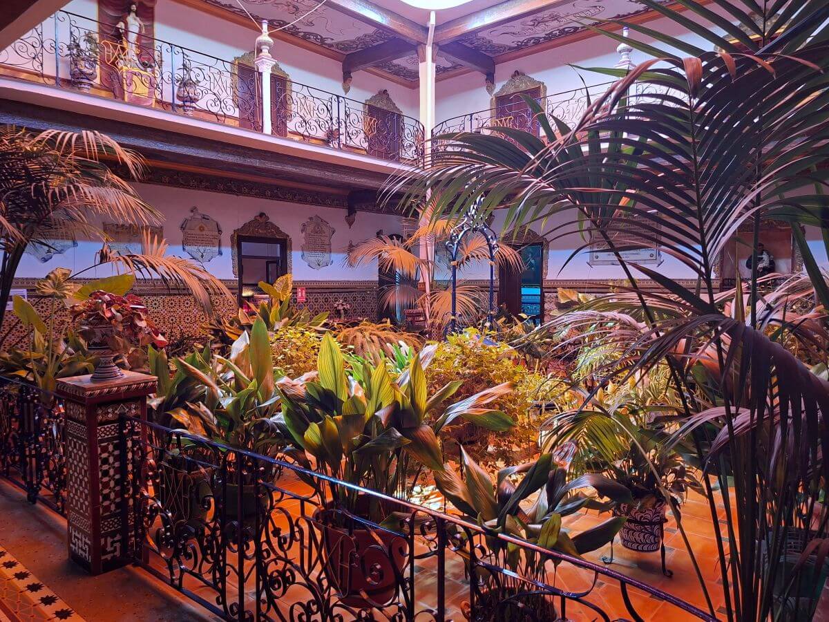 Patio del santuario