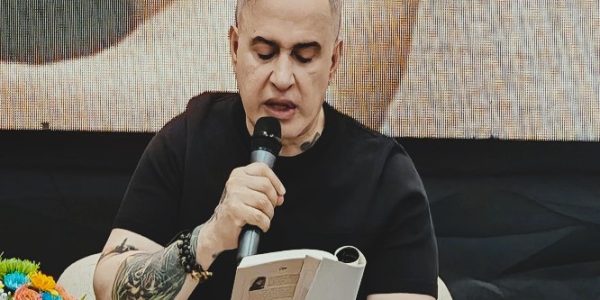 Tarek William Saab - ‘Antología Mínima’ y ‘Cuando Roza La Tierra’ ¡Dos joyas escondidas en 45 años de poesía! - FOTO