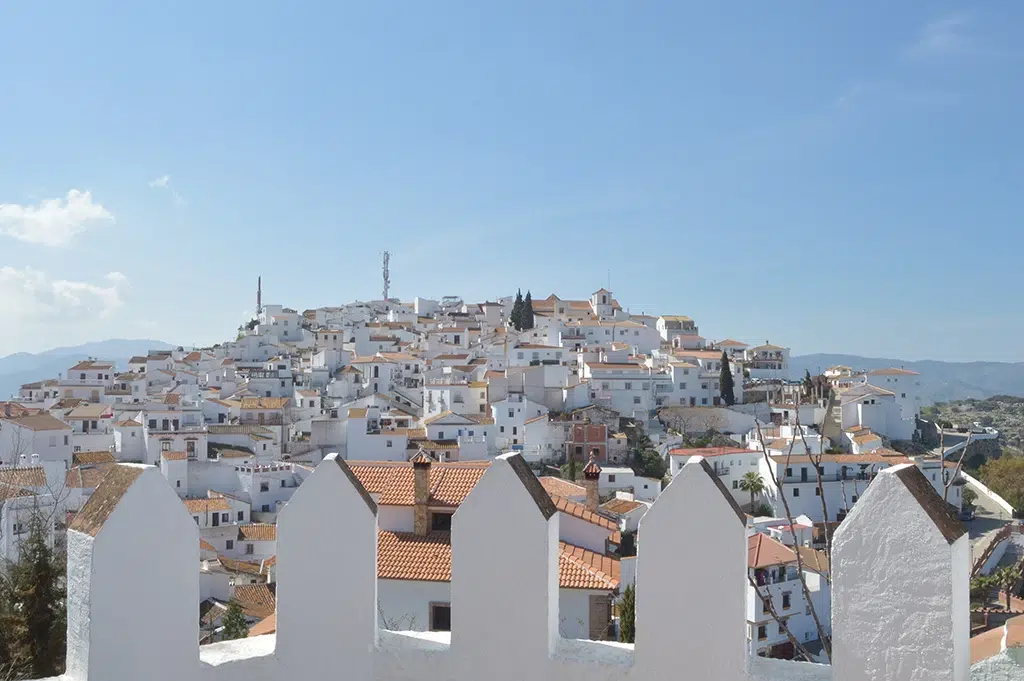 Muralla en Comares (Málaga).