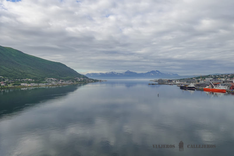 Fiordo de Noruega