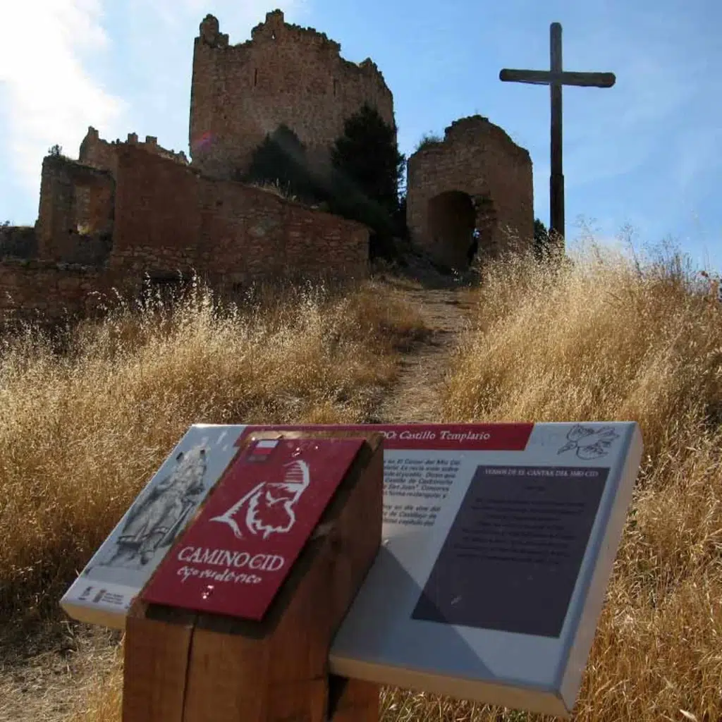 Castillo templario en el Camino del Cid, en Castillejo de Robledo (Soria). Foto del Consorcio Camino del Cid