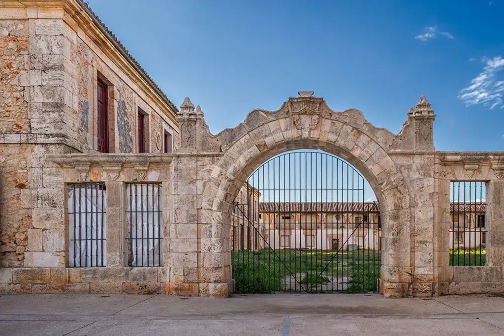 Establos del palacio Goyeneche, en Nuevo Baztán (Madrid).