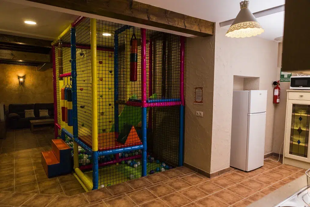 Casas rurales con rocódromo infantil: casa rural Tío Mora, en Horche (Guadalajara).