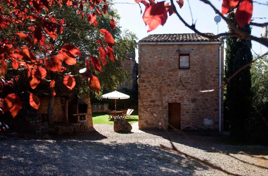 Casa rural L'Escola del Puig, en La Baronia de Rialb (Lleida).