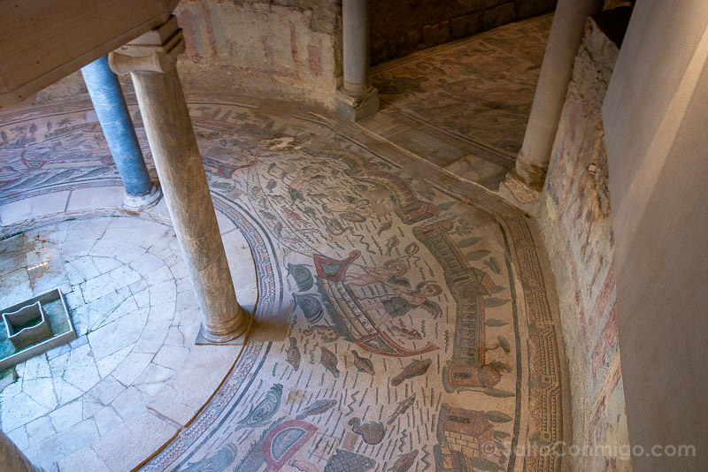 Villa Romana del Casale Sicilia Portico Semicircular