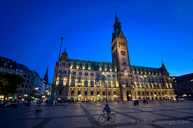 Que Ver en Hamburgo Rathaus Hora Azul