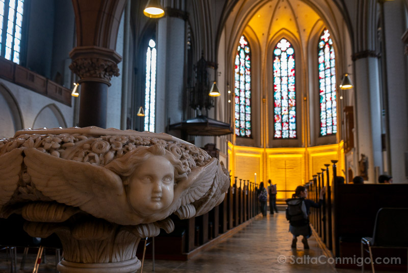 Que Ver en Hamburgo Iglesia San Pedro Pila Agua Bendita