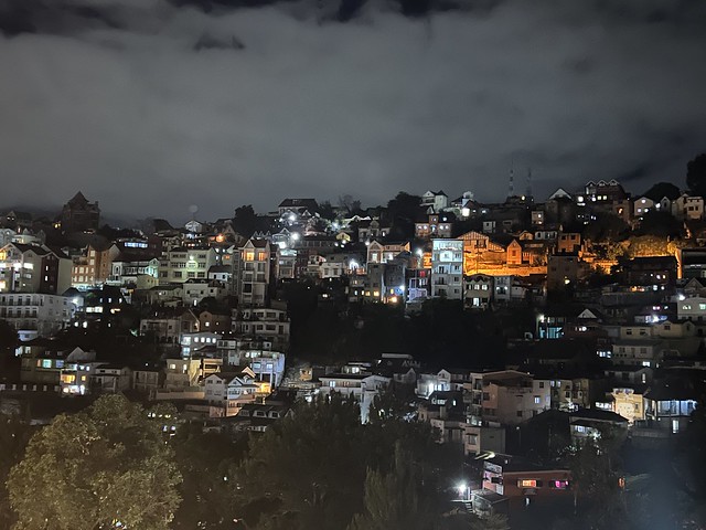 Fotografía nocturna de Antananarivo (Madagascar)
